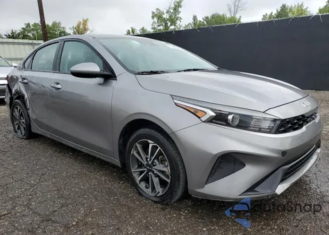 2023 Kia Forte Lx z USA, uszkodzony, nr VIN 3KPF24AD6PE582877